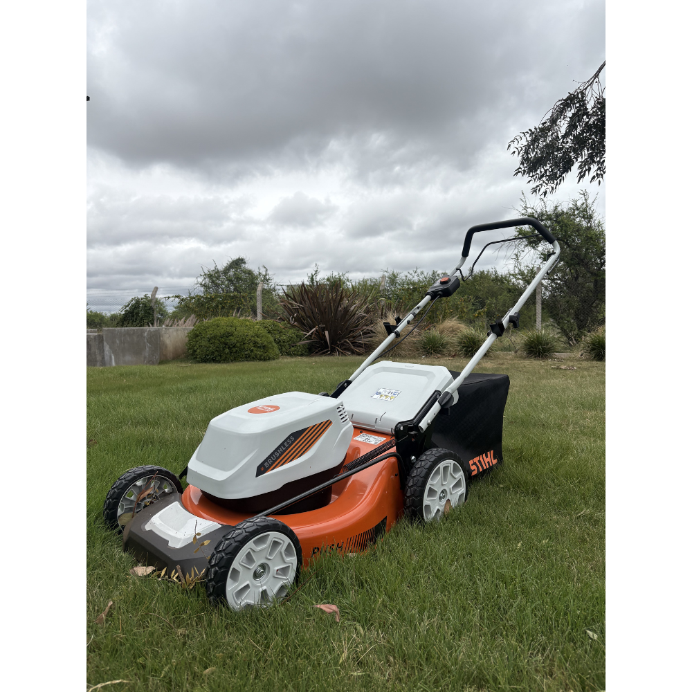 CORTACESPED STIHL A BATERIA RMA 353 CON BATERÍA Y CARGADOR - Image 3