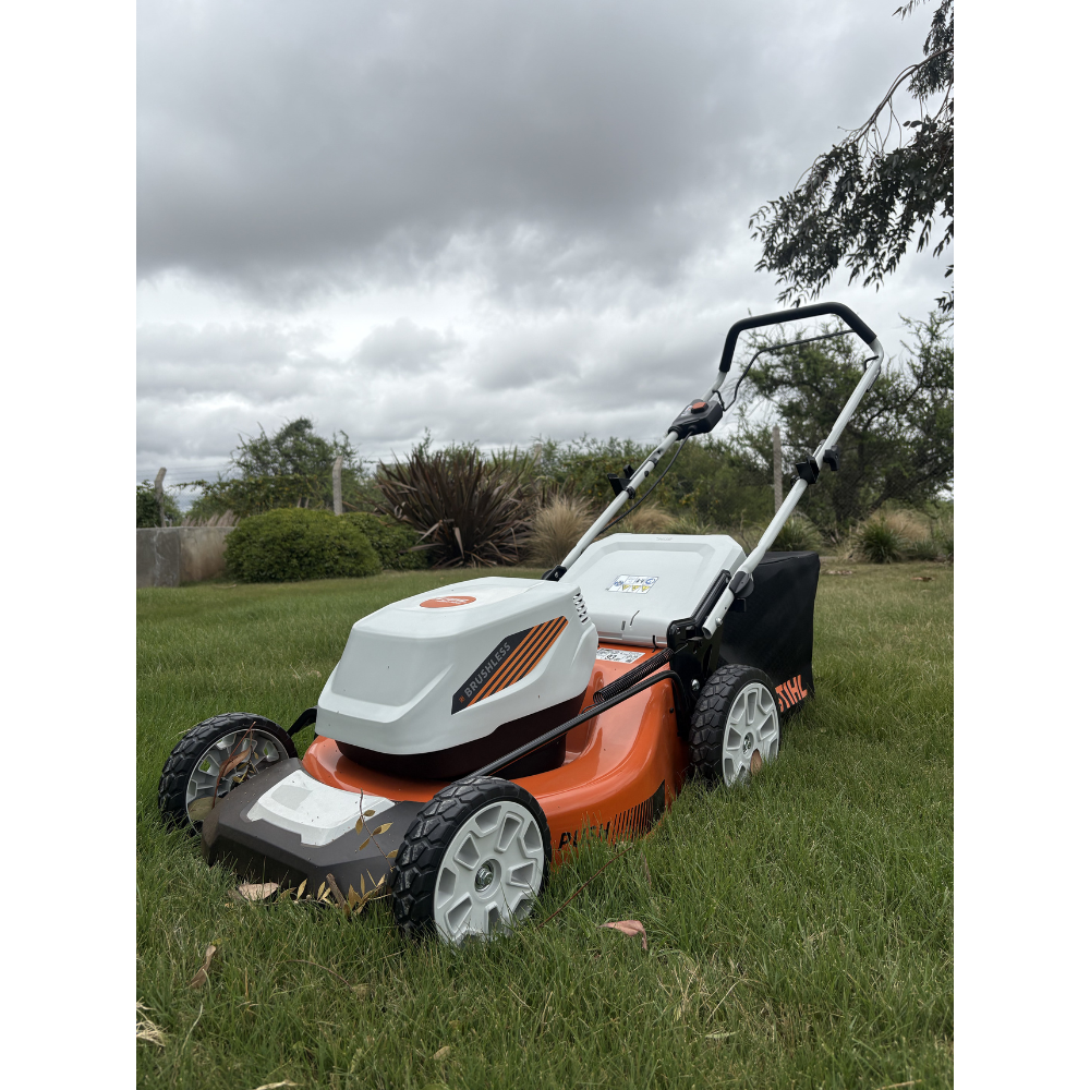 CORTACESPED STIHL A BATERIA RMA 353 CON BATERÍA Y CARGADOR - Image 2